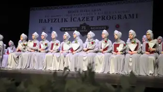 Başakşehir'de 75 Hafız Kız Öğrenciye İcazet Verildi