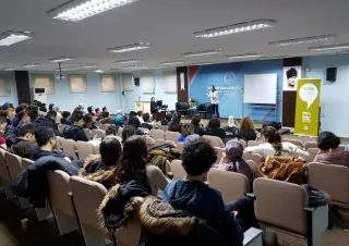 Dünya, Nesil Dönüştürücü Bir Hareketle Yüzleşiyor: Deneyimsel Tasarım Öğretisi