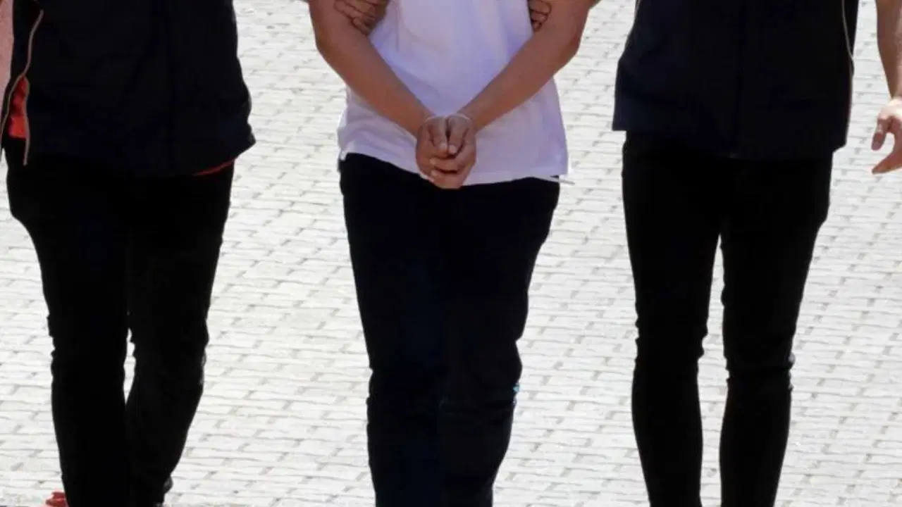 Sivas'ta Okula Saldırı Paylaşımı Yapan Öğrenci Tutuklandı